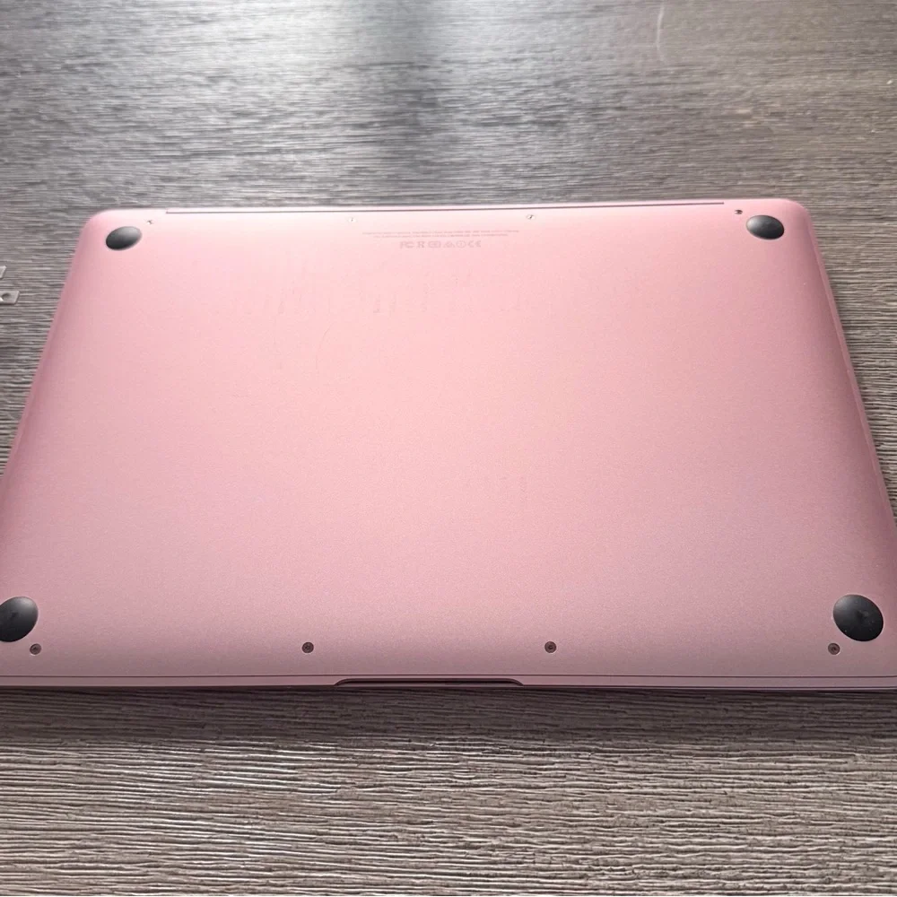 Apple MacBook - Rose Pink - Picture 7 of 13